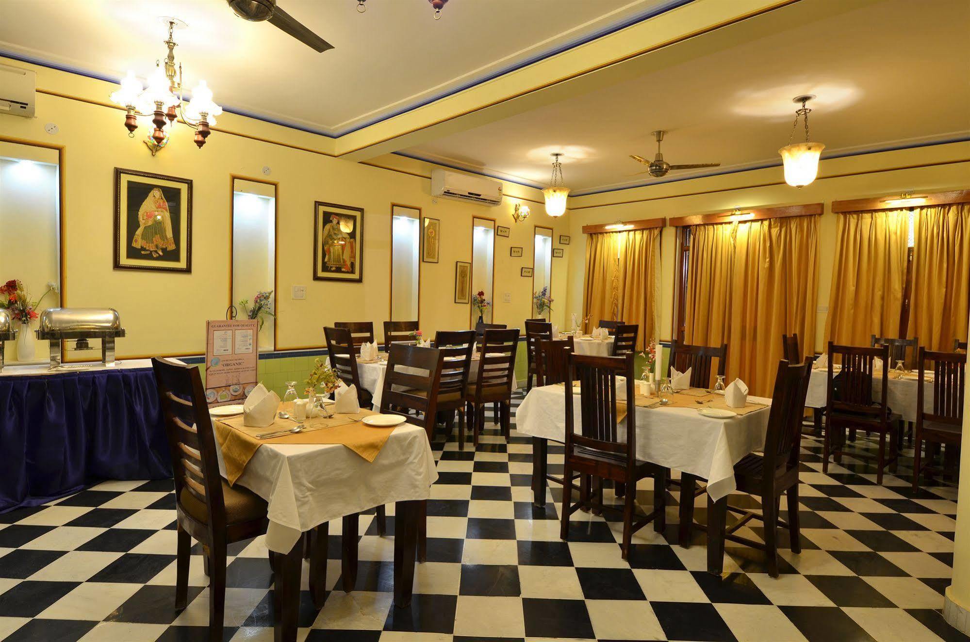 Koolwal Kothi Zinc Journey By The Fern, Nawalgarh, Rajasthan Luaran gambar